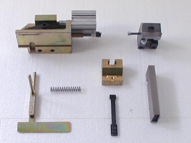 A009pUNI Nailing unit type UNI (for nails VM and NR)