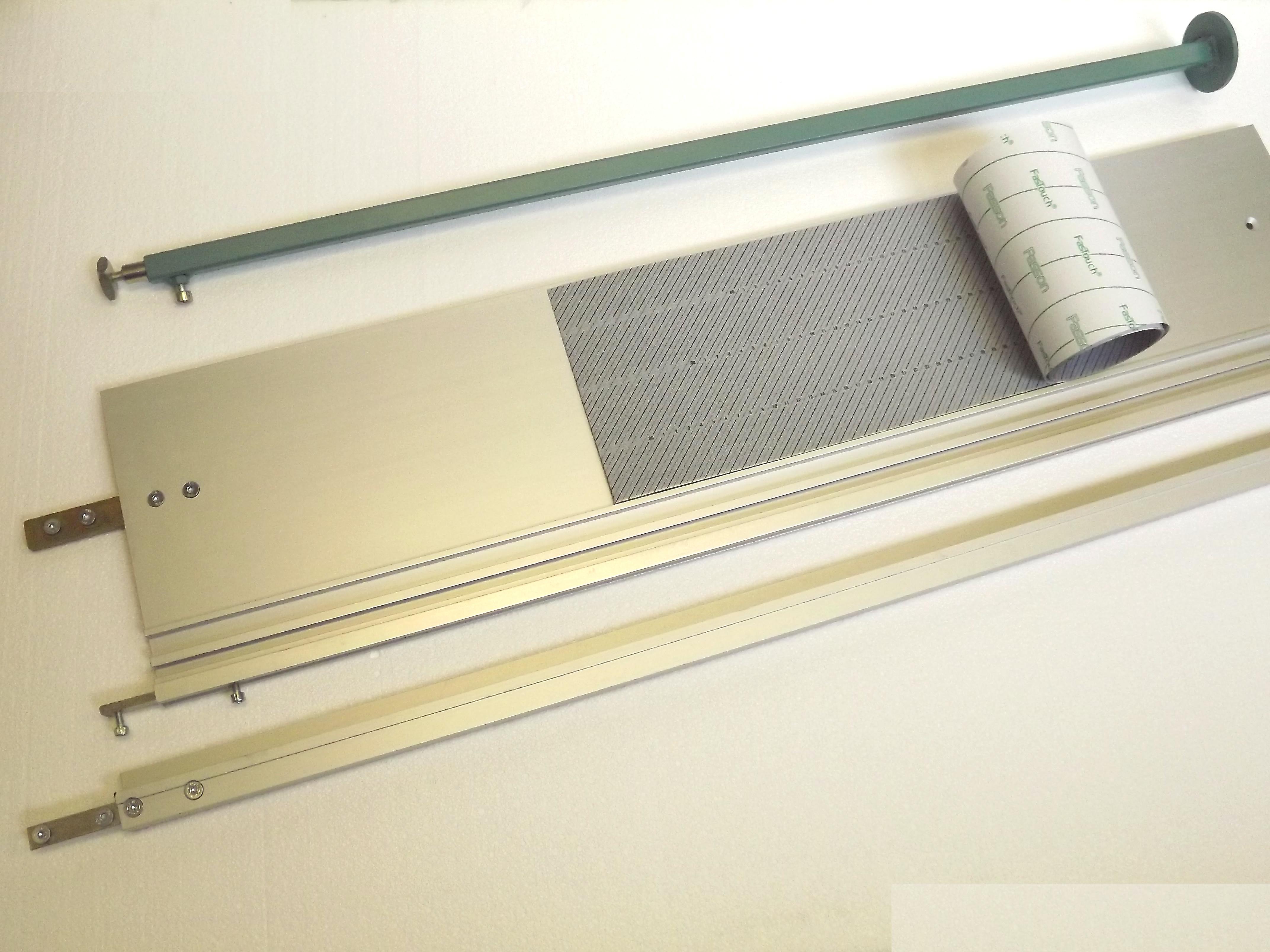 T009n Moulding supporting arm with leg l=1000mm with adhesive scale and alu. extension guide